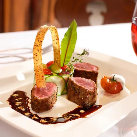 Ochsen & Restaurant / Basel