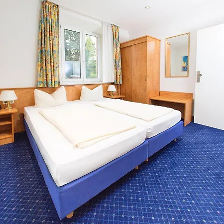 Ochsen & Restaurant / Basel 3* بينزن