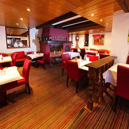 Ochsen & Restaurant / Basel 3* Binzen