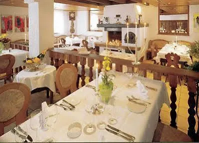 Ochsen & Restaurant / Basel